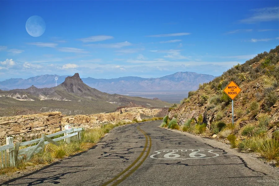 Scenic Mountain Travel Routes